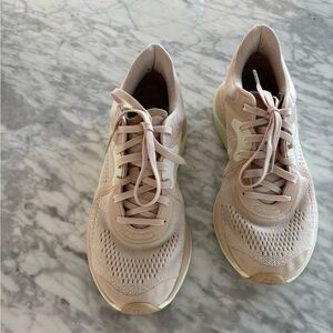 Lululemon Chargefeel Workout Low.  Size 8.5 women’s